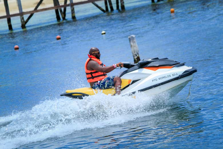 Cruising the waves around Punta Maroma