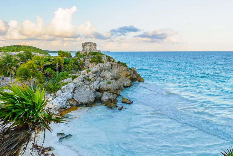 Yacimiento de Tulum, a orillas del mar Caribe