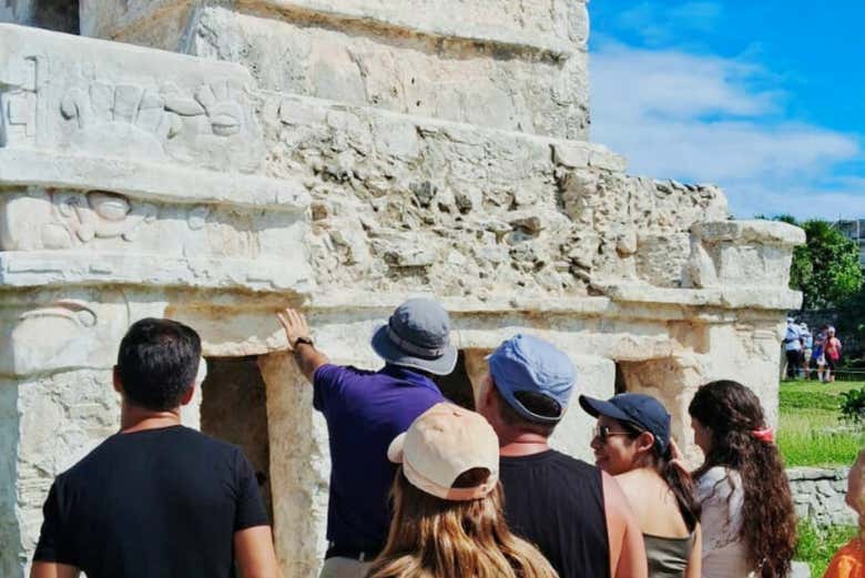 Disfrutando de la visita por Tulum