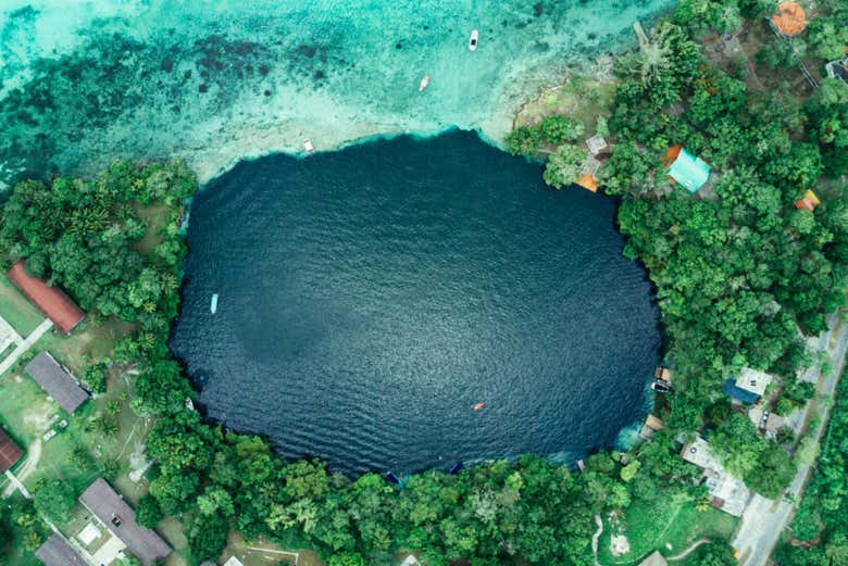 Vista aérea del Cenote Negro