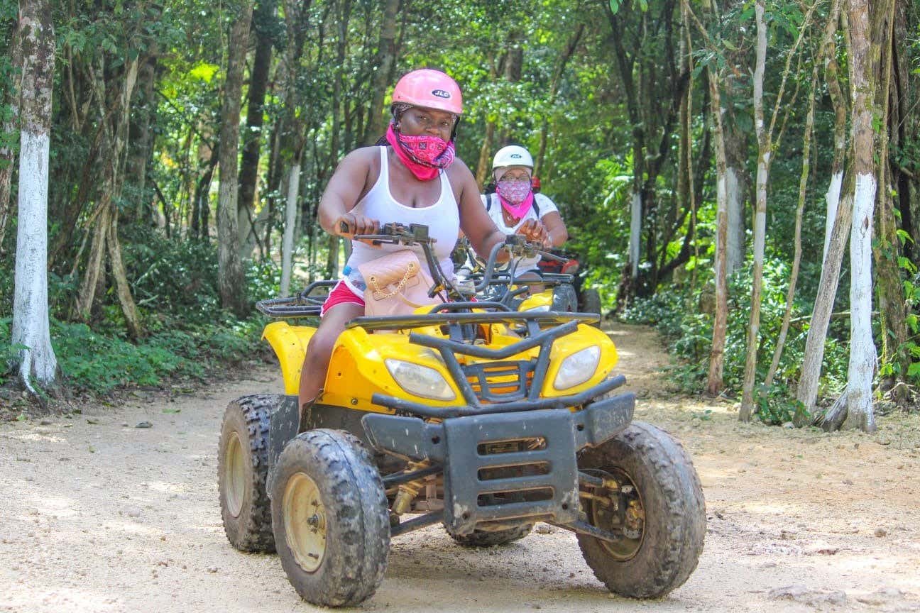 Tour de aventura em Puerto Morelos