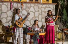 Tour noturno por Xoximilco