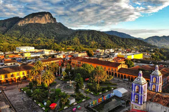 Excursão a Cantona, Cerro El Cabezón e Tlatlauquitepec