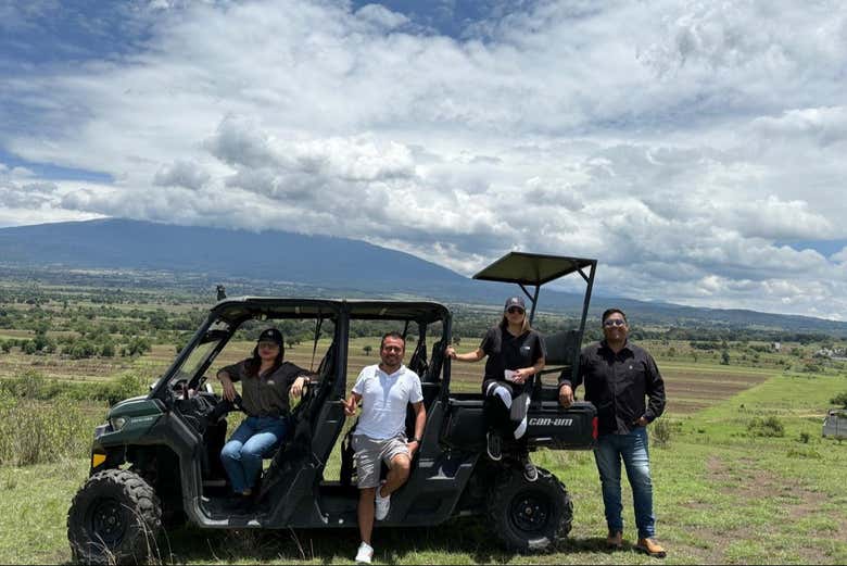 Paseando por las faldas del volcán Popocatépetl en buggy