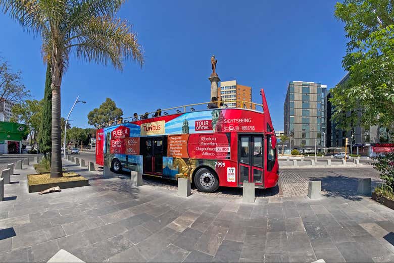 Pasando por el monumento de Benito Juárez