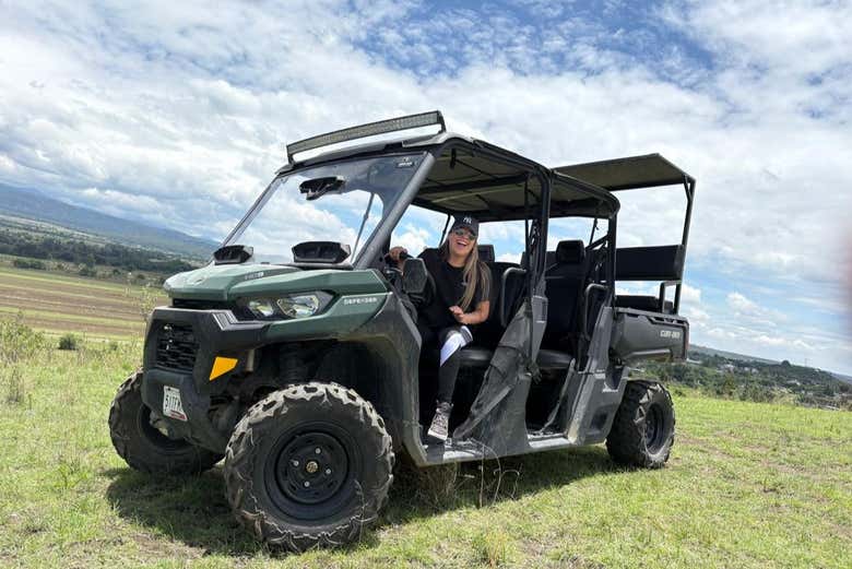 Disfrutando del recorrido en buggy