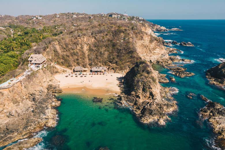 Panorámica de la playa de Zipolite