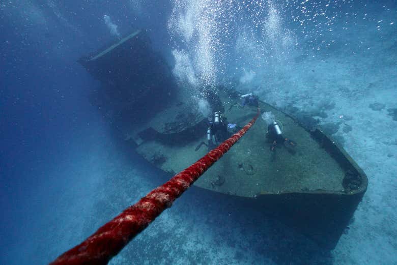 Barco hundido en Puerto Morelos