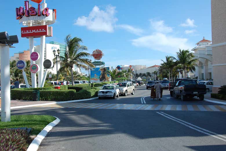 Centro comercial Plaza La Isla