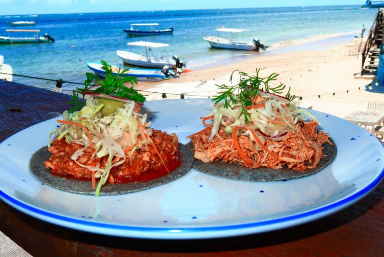 Você vai desfrutar de tacos em uma praia única