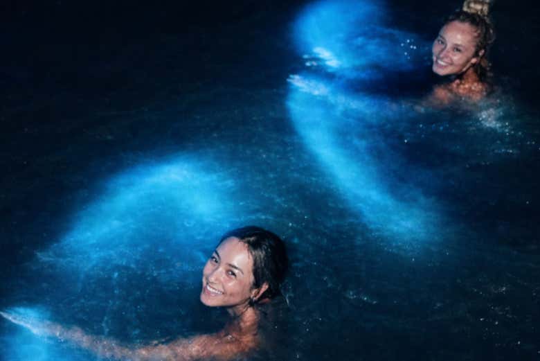 Nadaréis en un mar de estrellas brillantes