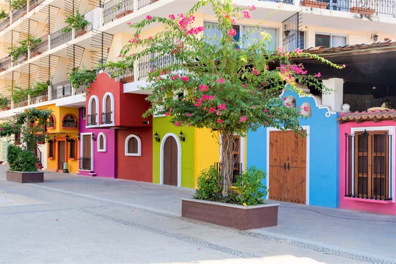 Contemplando le case colorate di Puerto Vallarta