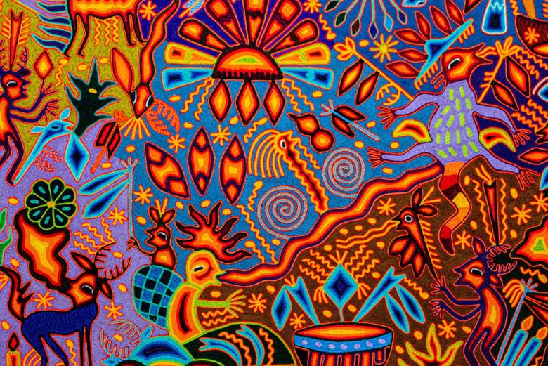 Vibrantes colores de las artesanías de Puerto Vallarta