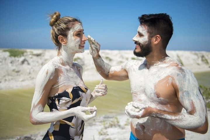Recubriendo el cuerpo de barro