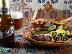 Tacos e cerveja