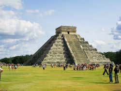 Recorriendo Chichén Itzá