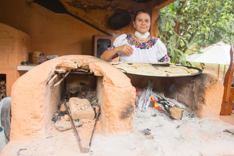 Cocinando platos tradicionales