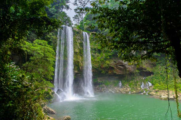 Agua Azul, Misol-Há y Palenque con 1 noche de alojamiento