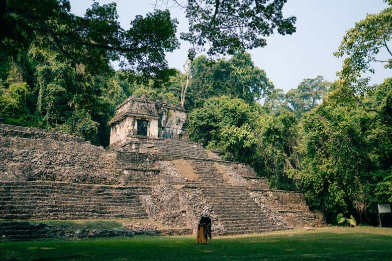 Explorando la zona arqueológica de Palenque