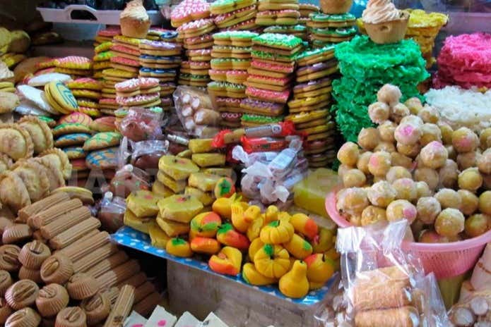 Muitos doces no mercado