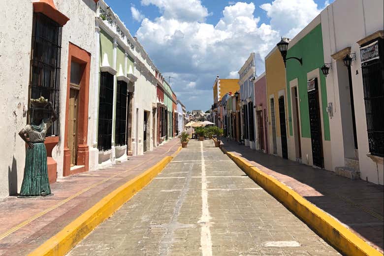 Calle 59, la avenida de los bares de Campeche