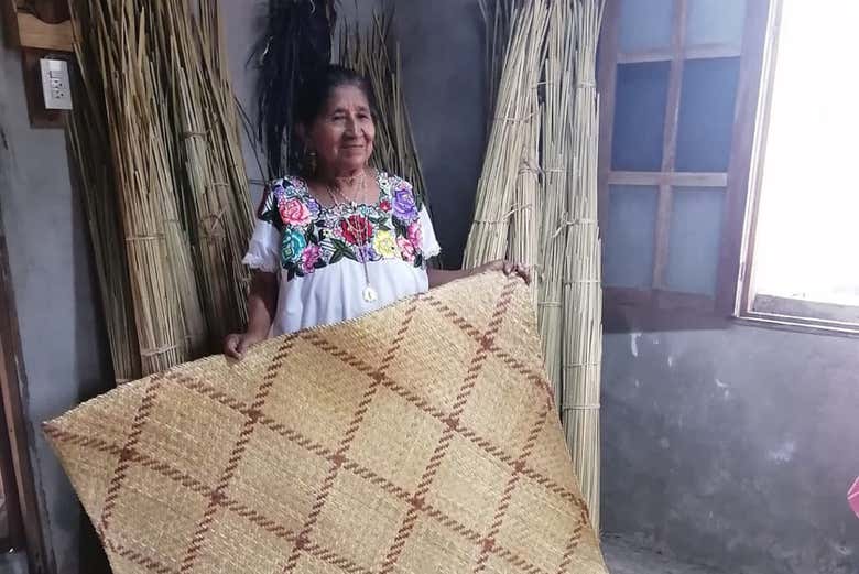 Mujer artesana