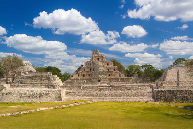 Conociendo la zona arqueológica de Edzná