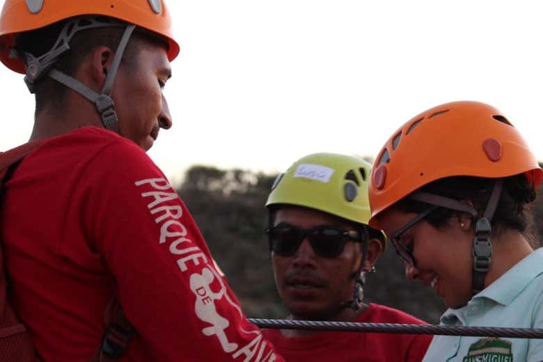 Preparados para el circuito de tirolinas