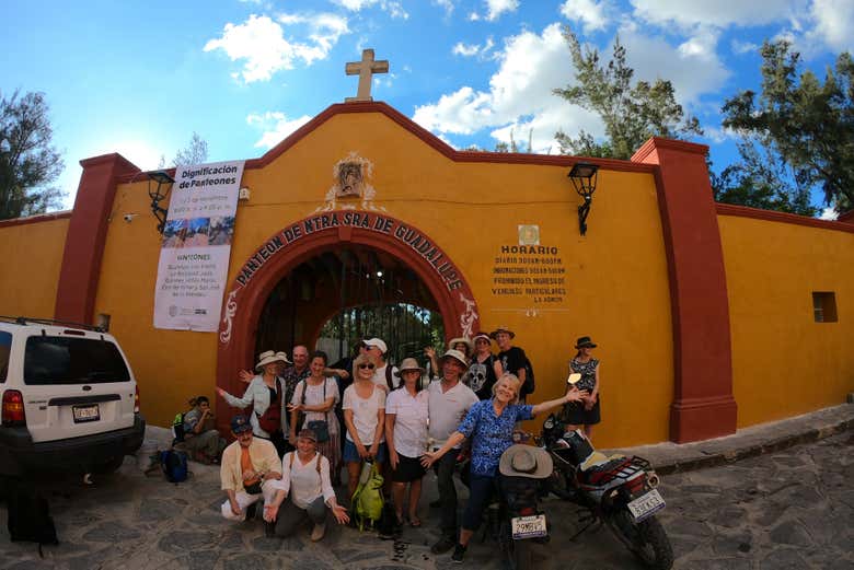 Entrada al Panteón de Nuestra Señora de Guadalupe