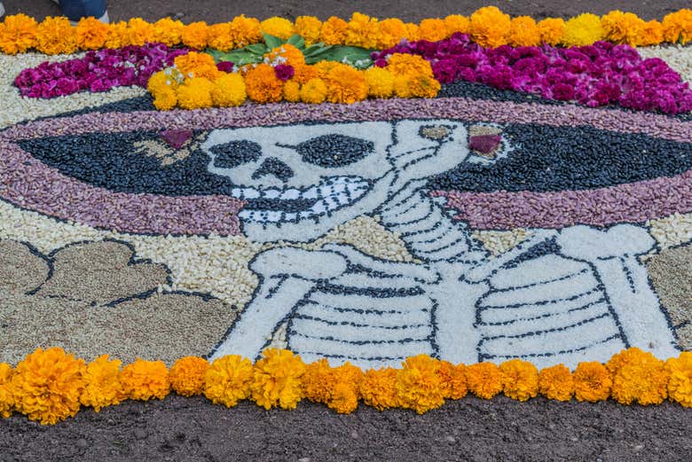 Flores en forma de esqueleto