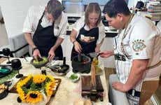 Clase de cocina mexicana + Tour por el mercado de la Cruz