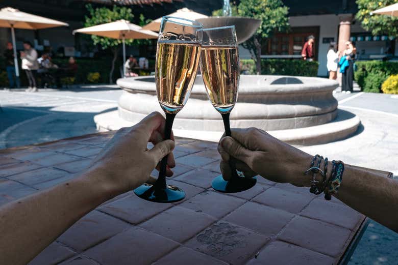 Degustaréis el vino de la casa