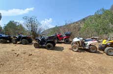 Tour di San Joaquín in quad + Visita alla Grotte Los Herrera