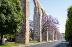 Santiago de Querétaro Aqueduct Tour