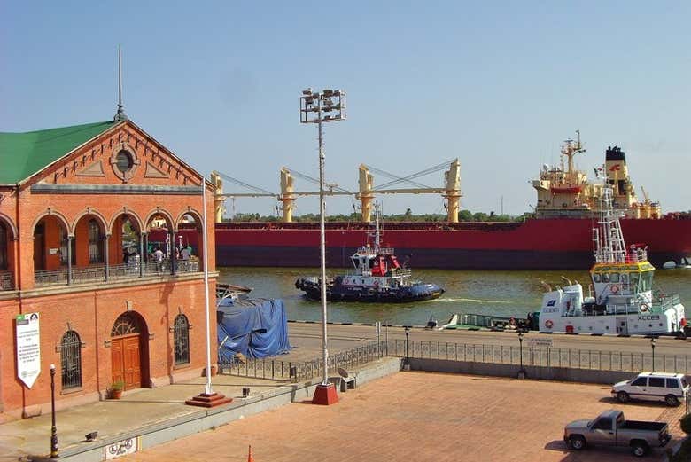 Aduana antigua en el puerto de Tampico