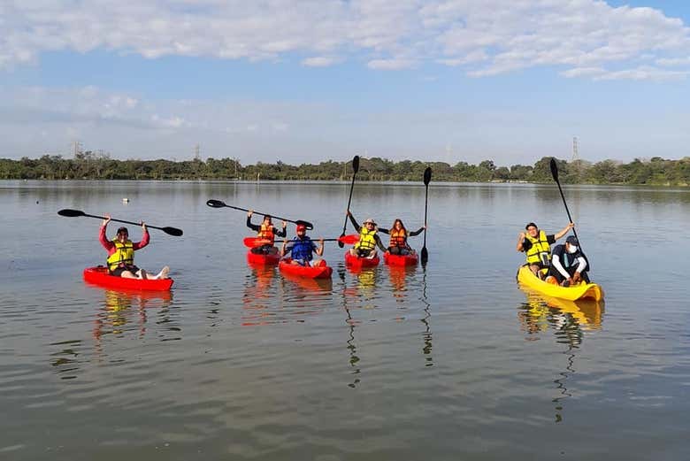 Kayaks en la laguna del Chairel