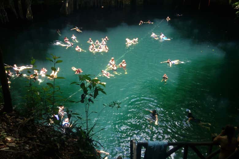 Baño en el cenote 