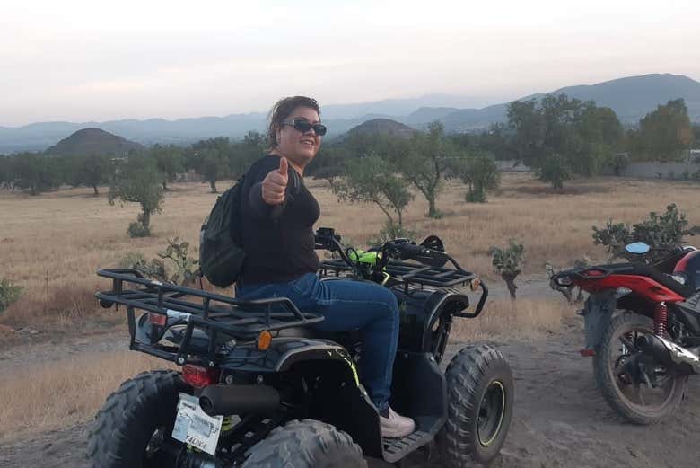 Parcourez les alentours de Teotihuacán en quad