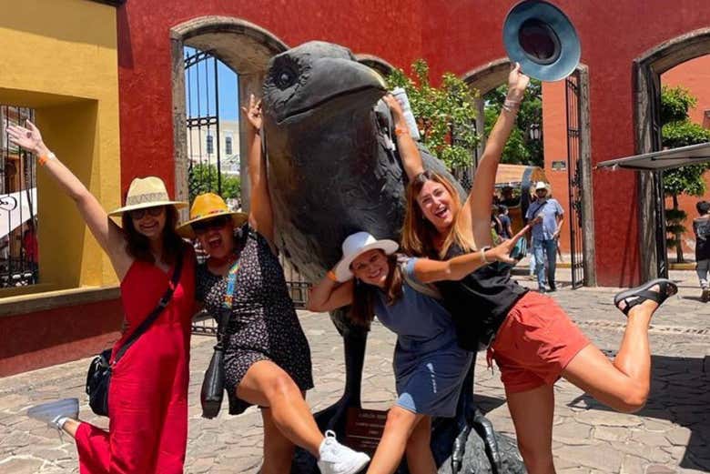 ¡Momento foto en la destilería La Rojeña!
