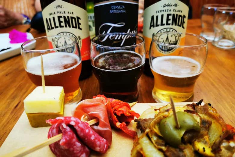 Cervezas artesanales y tapas