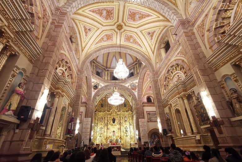 Visitando la parroquia de San Agustín, en Tlaxco
