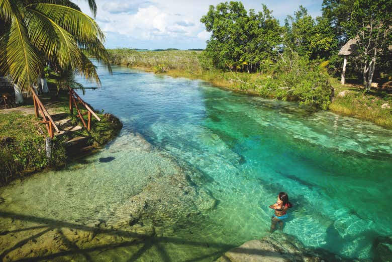 Bañándonos en la laguna de Bacalar