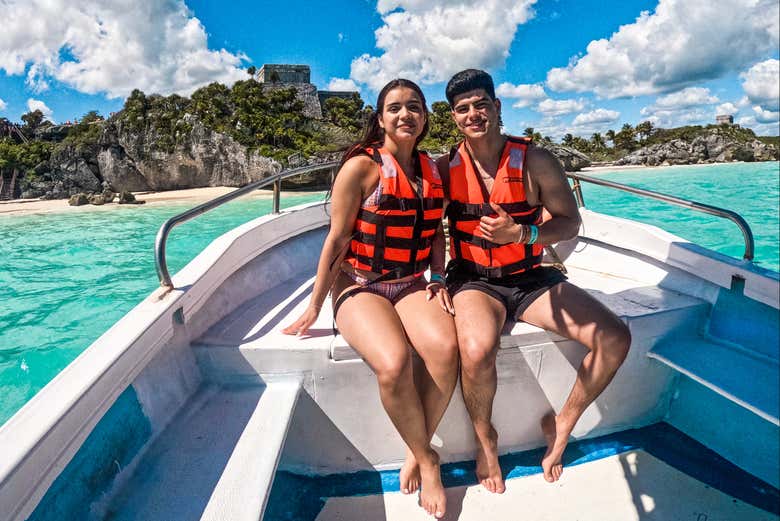 Pasando frente a las ruinas mayas de Tulum