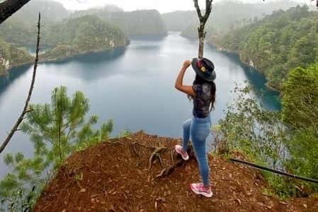 Desfrutando do tour pelo lago San Nicolás