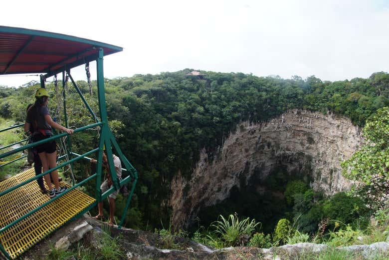 Vistas de la sima de las Cotorras