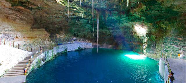 Entrada al cenote Hubiku y Museo del Tequila Don Tadeo