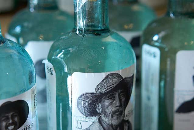 Degustaremos distintas variedades de mezcal