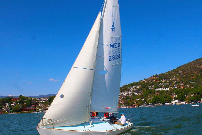 Velero de quilla fija