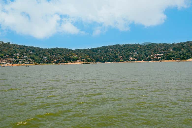 Vistas de la laguna de Valle de Bravo