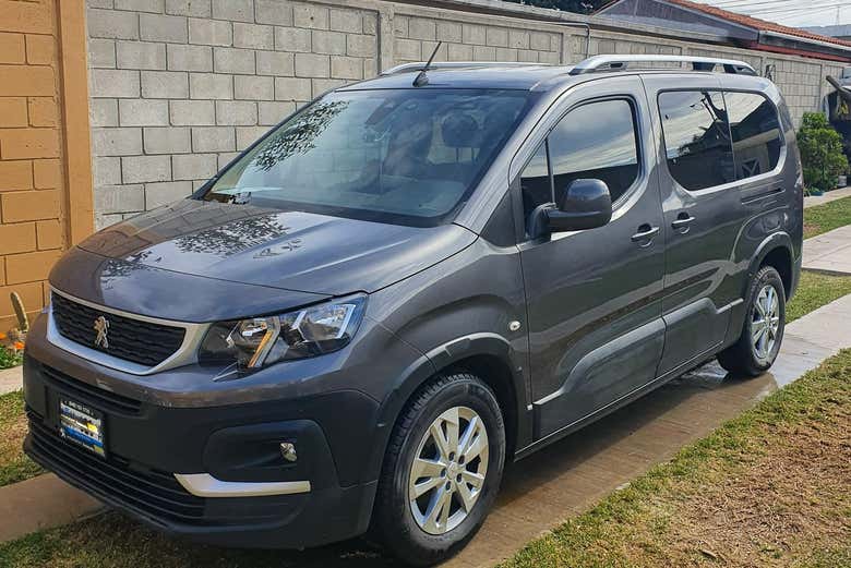 El minibús en el que haréis el tour por el Valle de Guadalupe